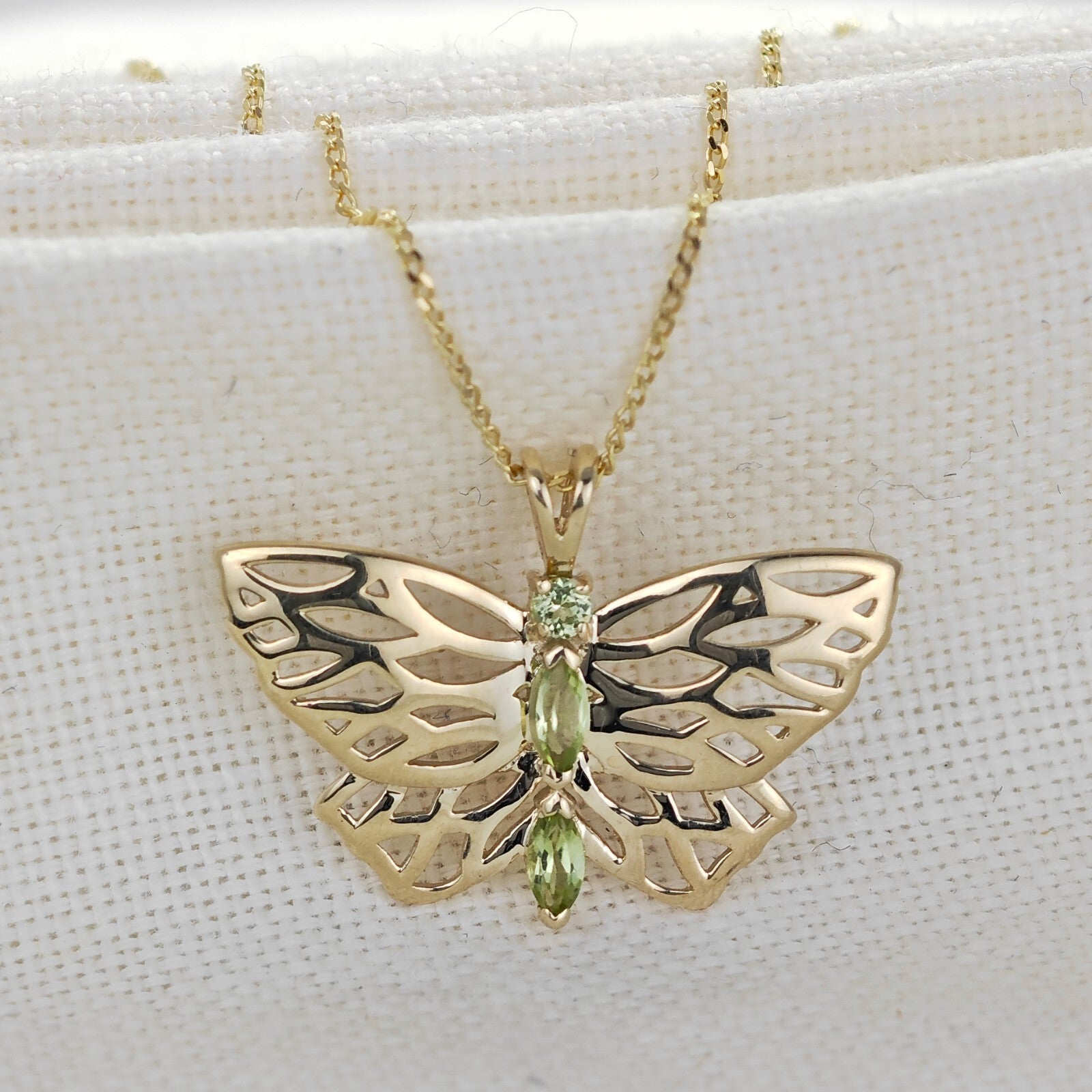 peridot gold necklace image 3
