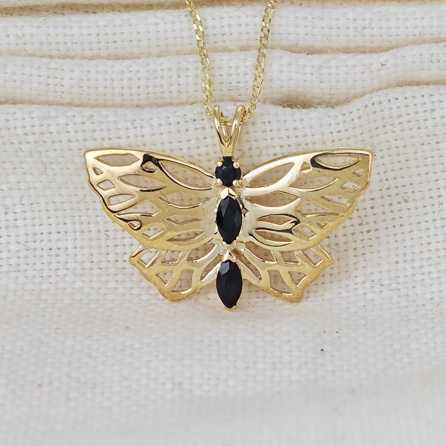 sapphire gold necklace image 7