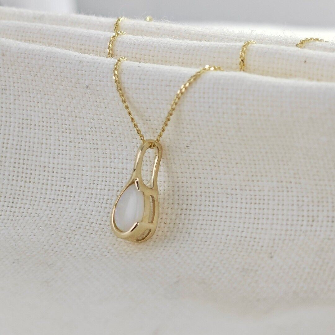 Elegant 9ct Gold White Opal Necklace