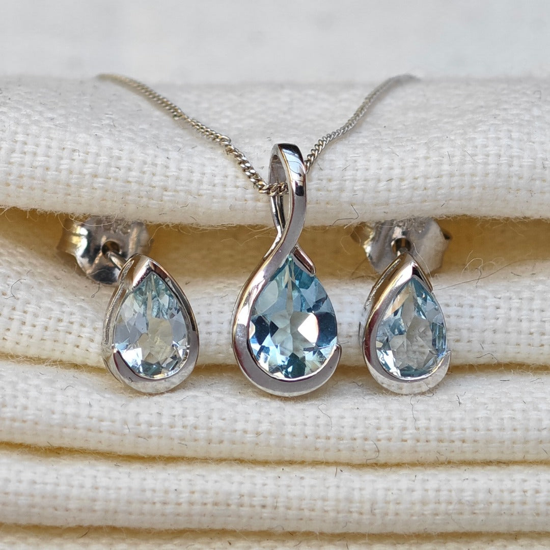 9ct White Gold Aquamarine Set Pendant Earring Infinity Loop