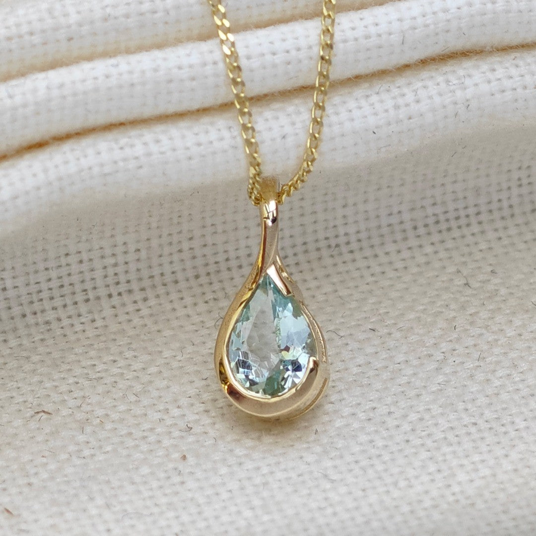9ct Yellow Gold Aquamarine Necklace Infinity Loop Natural Blue Gemstone