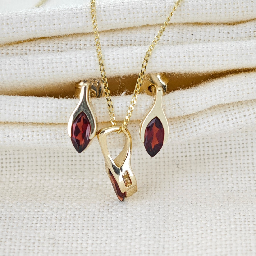 Garnet Minimalist Marquise Jewellery Set in 9ct Gold