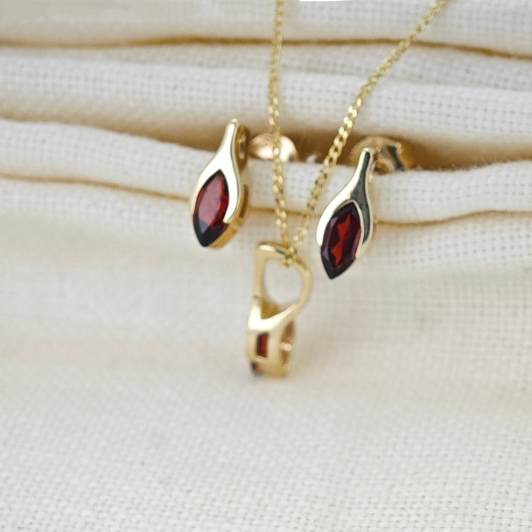 Garnet Minimalist Marquise Jewellery Set in 9ct Gold