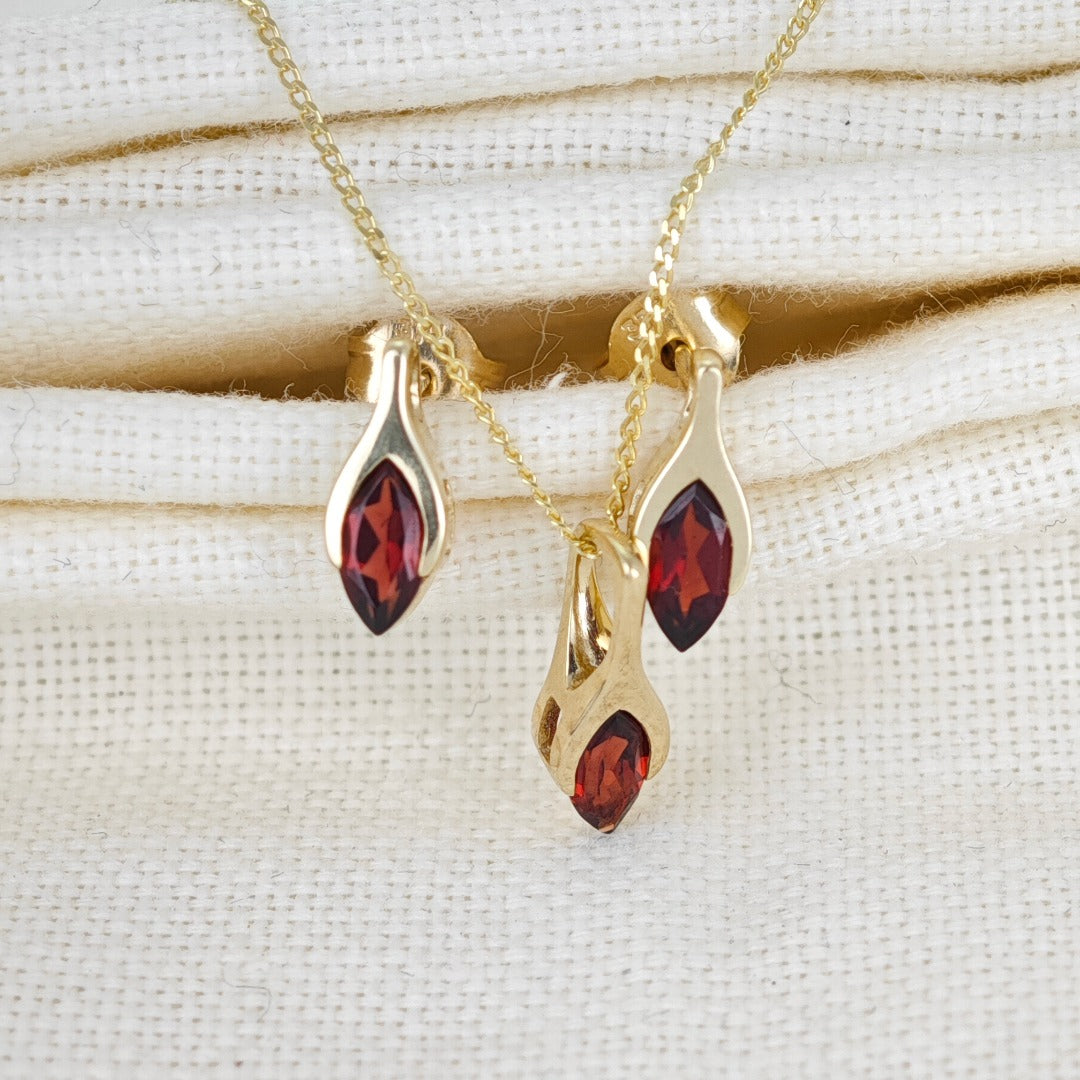Garnet Minimalist Marquise Jewellery Set in 9ct Gold