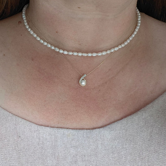 White pearl necklace chocker length sterling silver fastening