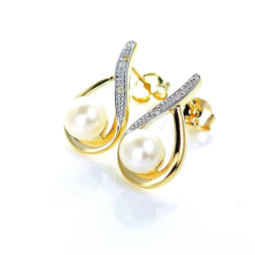 9ct Fresh Water Pearl  Diamond Earrings Gold Studs Natural Gemstones