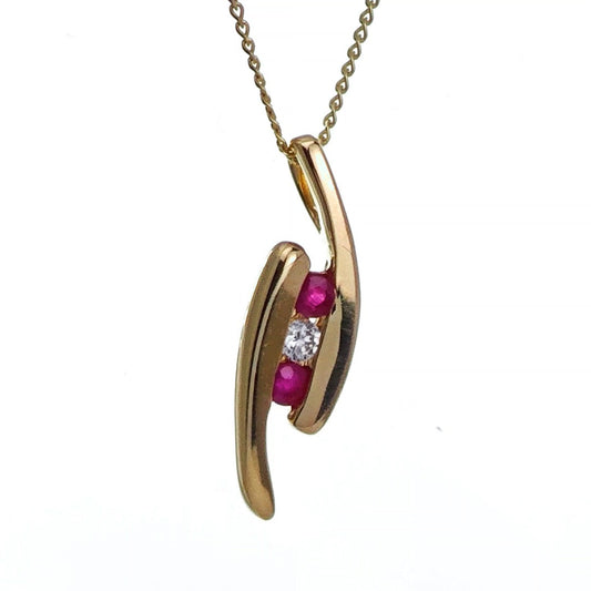 Necklace in Gold – Perfect Gift for Her