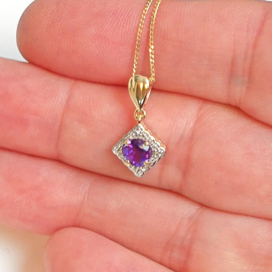 Amethyst Round Necklace in 9ct Gold