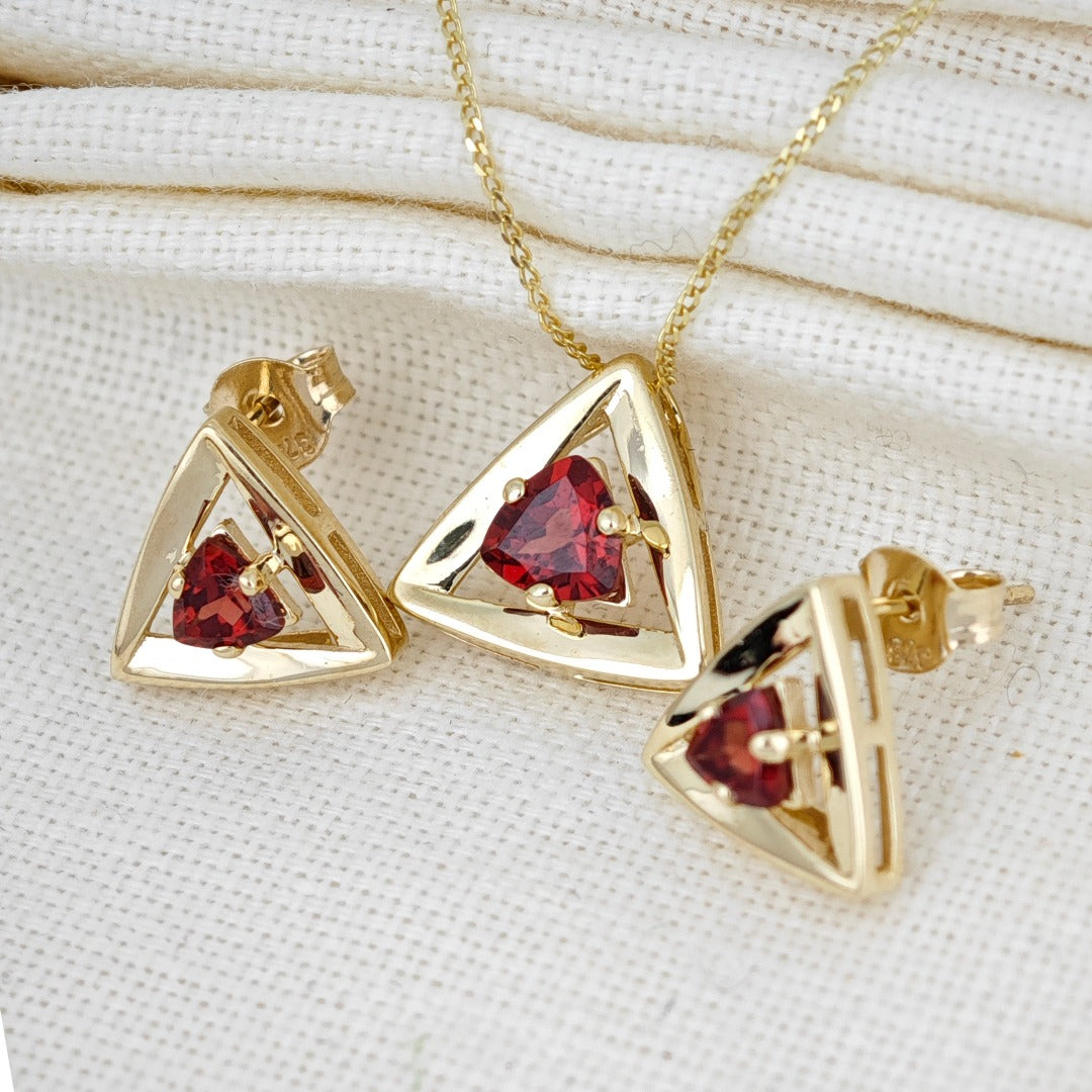 Garnet Trillion Jewellery Set in 9ct Gold