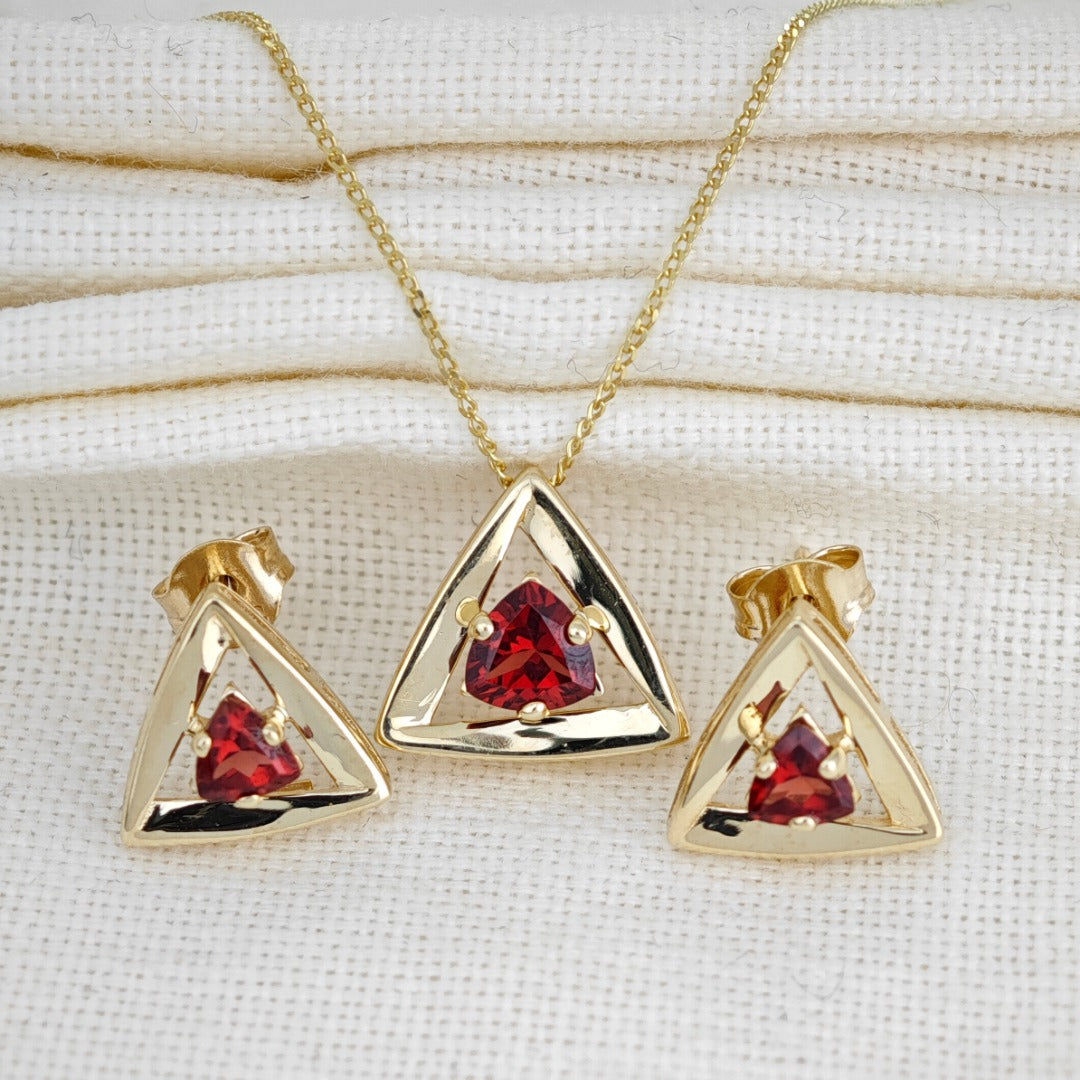Garnet Trillion Jewellery Set in 9ct Gold