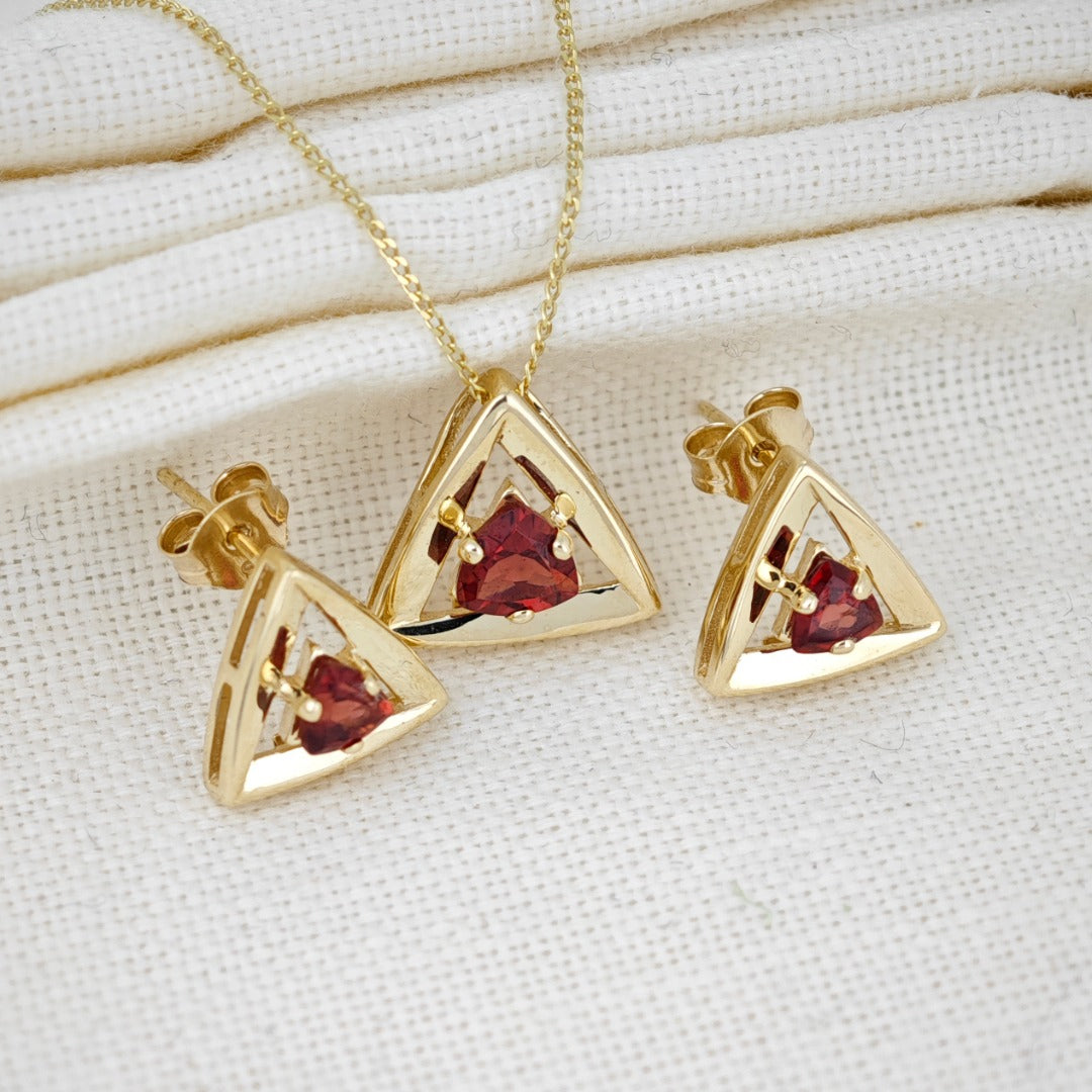 Garnet Trillion Jewellery Set in 9ct Gold