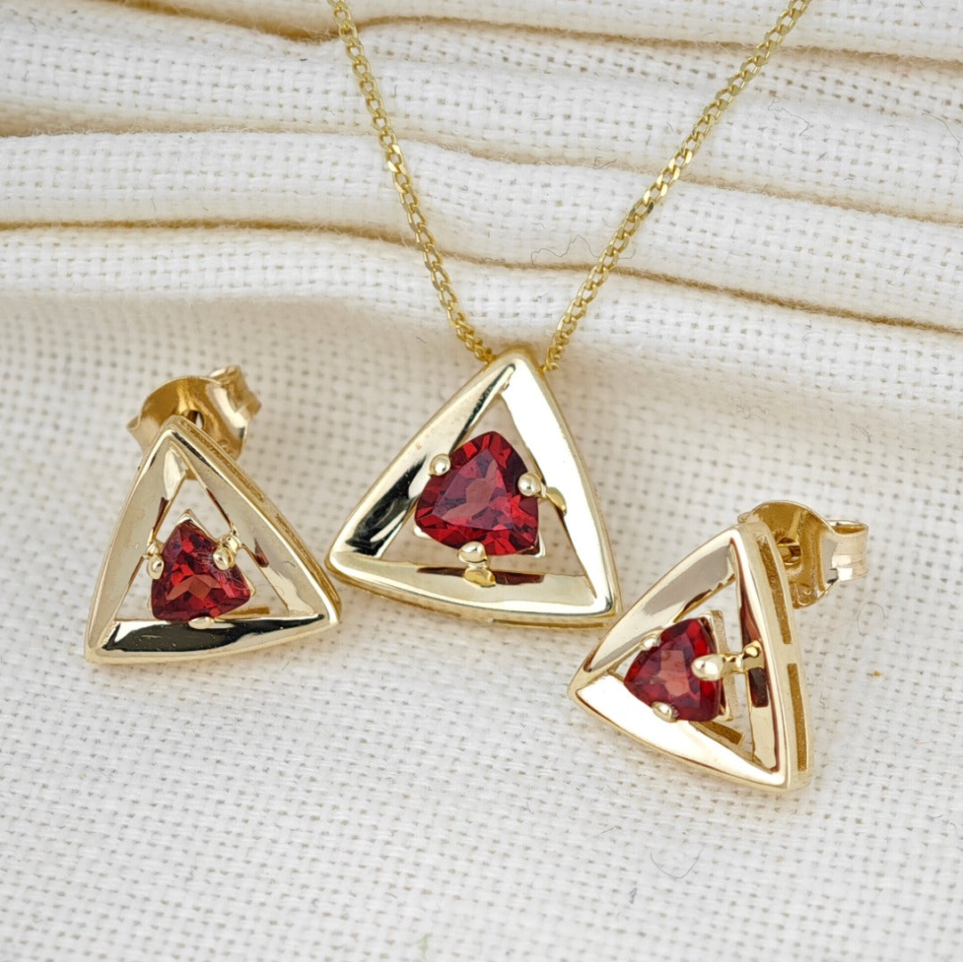 Garnet Trillion Jewellery Set in 9ct Gold
