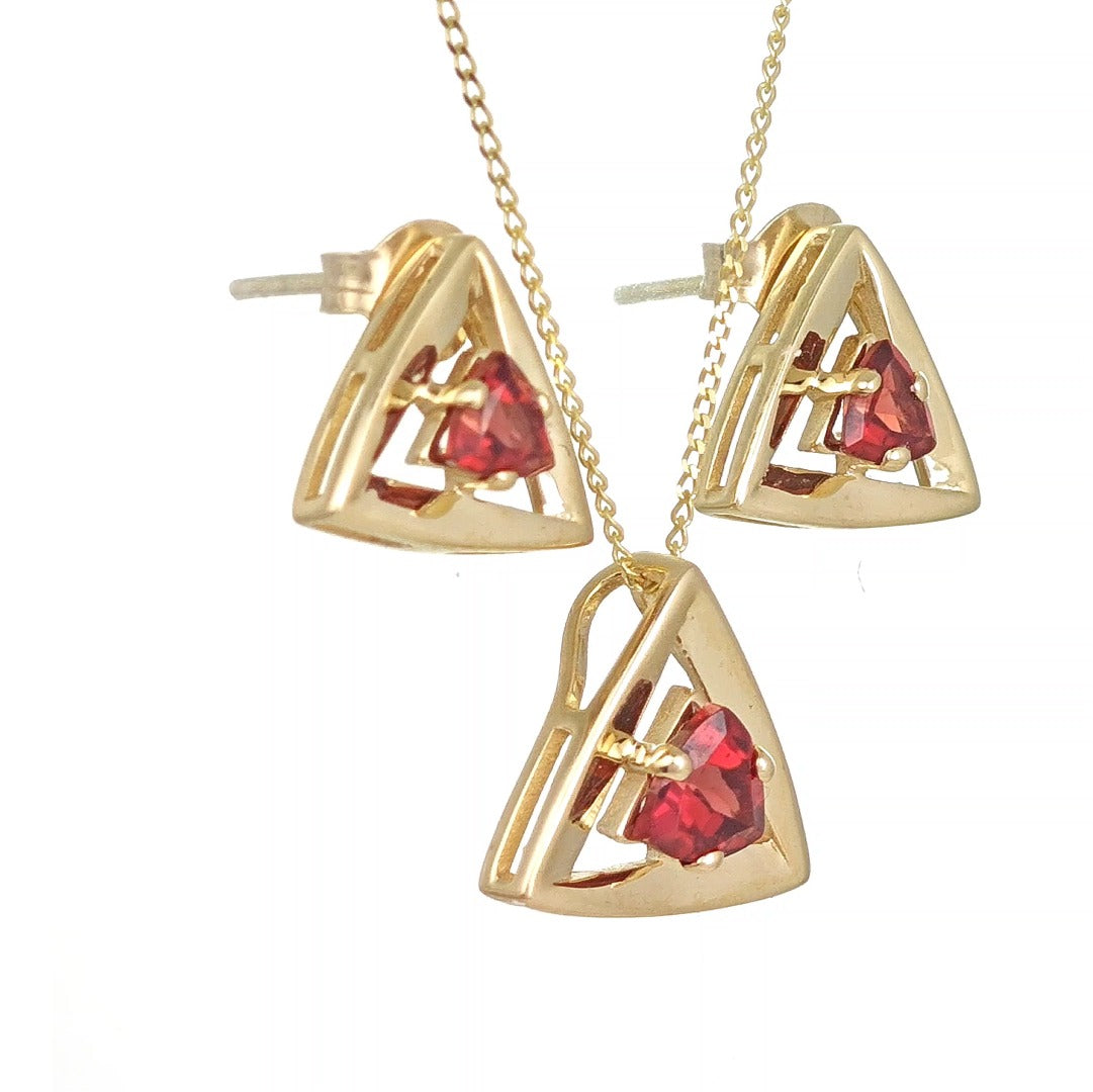 Garnet Trillion Jewellery Set in 9ct Gold