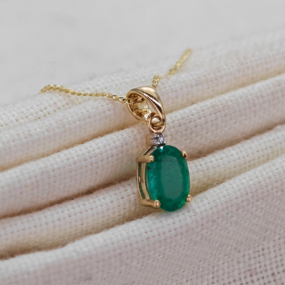 9ct Gold Necklace Diamond Emerald Oval 0.75ct 7x5 May Birthstone