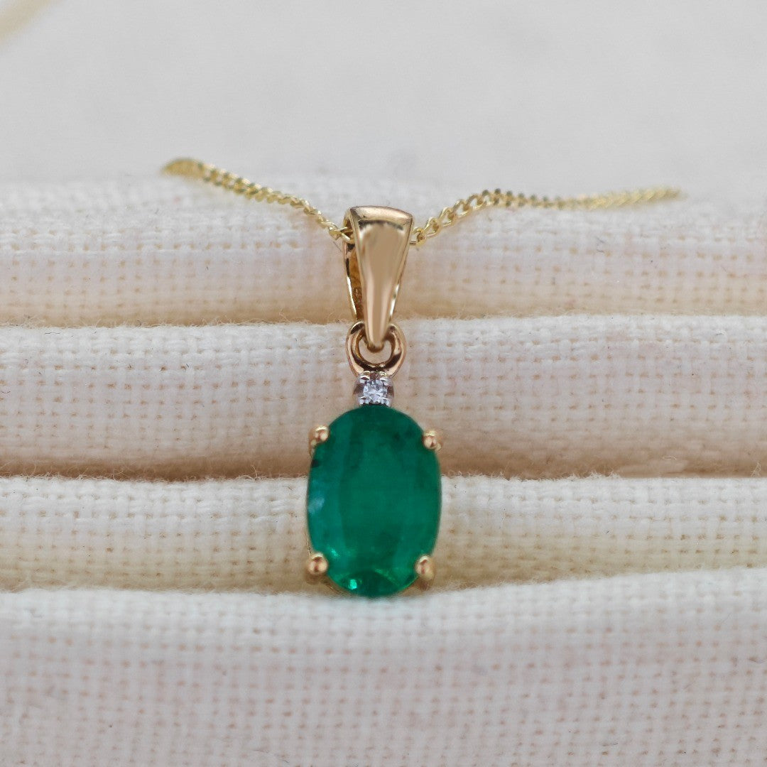 9ct Gold Necklace Diamond Emerald Oval 0.75ct 7x5 May Birthstone
