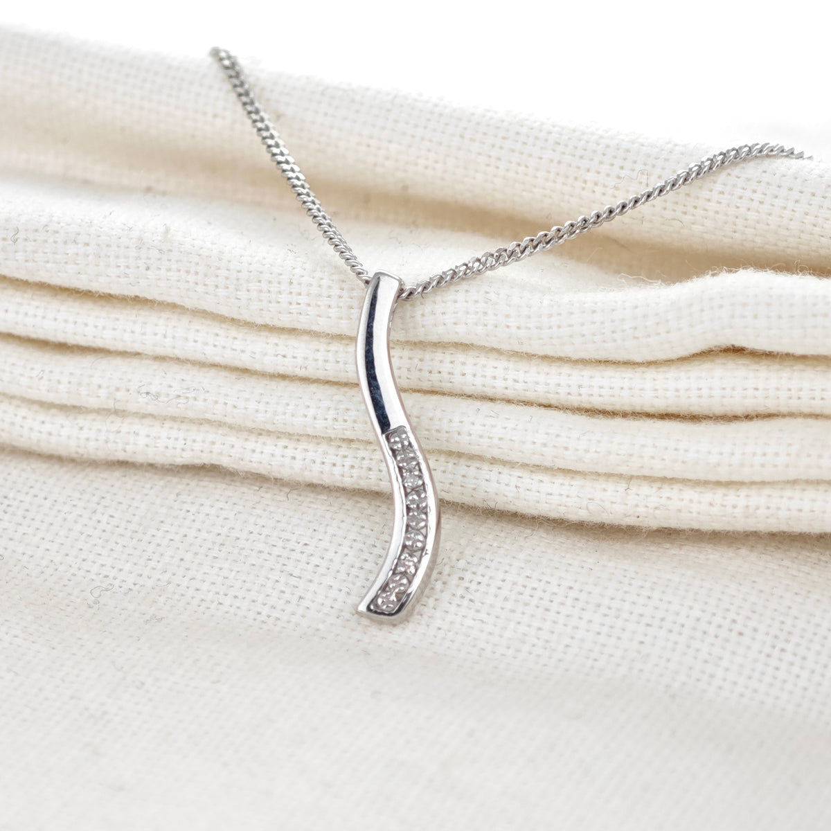Necklace in Sterling Silver – Presented in Gift-Ready Packaging
