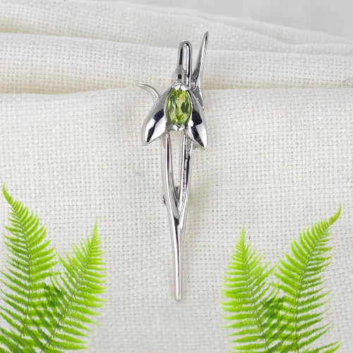 Peridot jewellery – necklaces, rings, earrings – designed in the UK