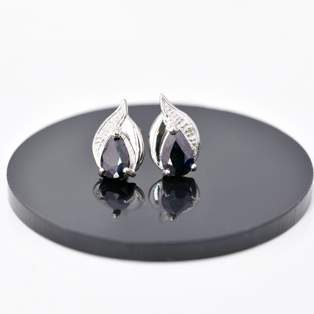 Sapphire Necklace in Sterling Silver – Presented in Gift-Ready Packaging