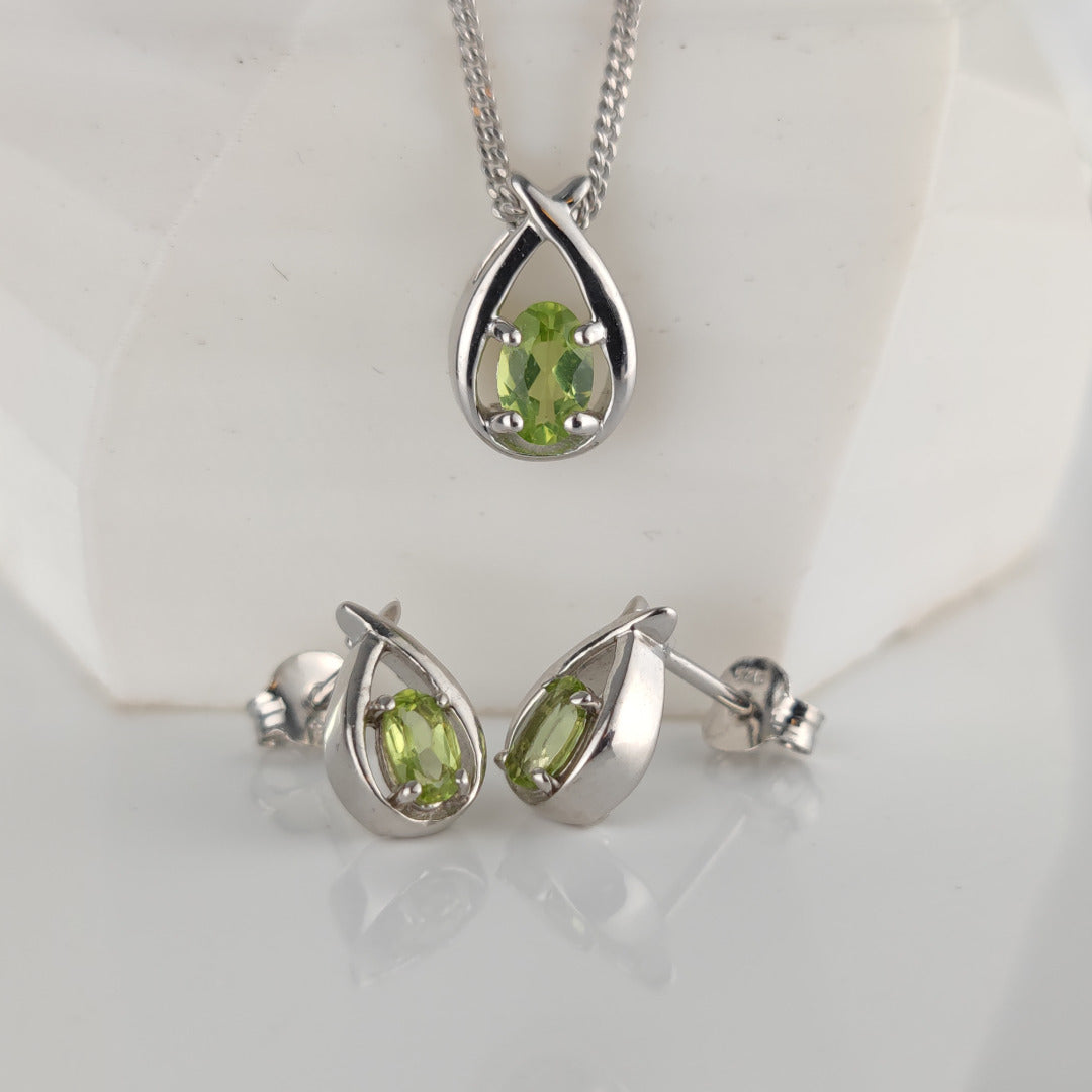 Peridot Necklace Earring Set 1ct Twist
