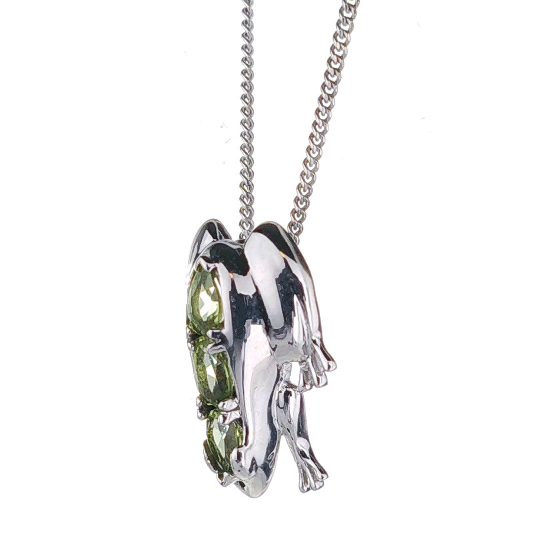 Peridot Green Frog Necklace Sterling Silver 18'' Chain August Birthstone