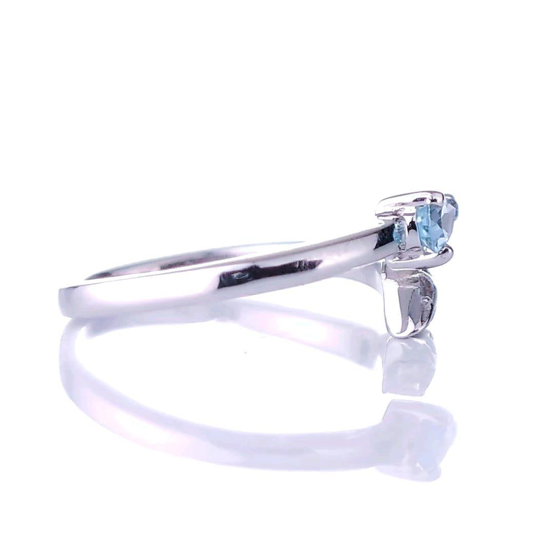 Blue Topaz Leaf Ring in Sterling Silver
