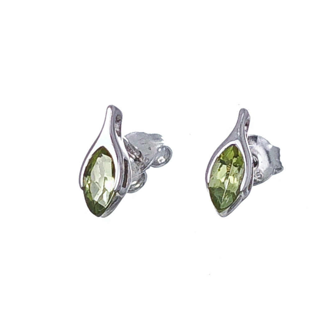  Natural Green Peridot minamilist Stud Earrings