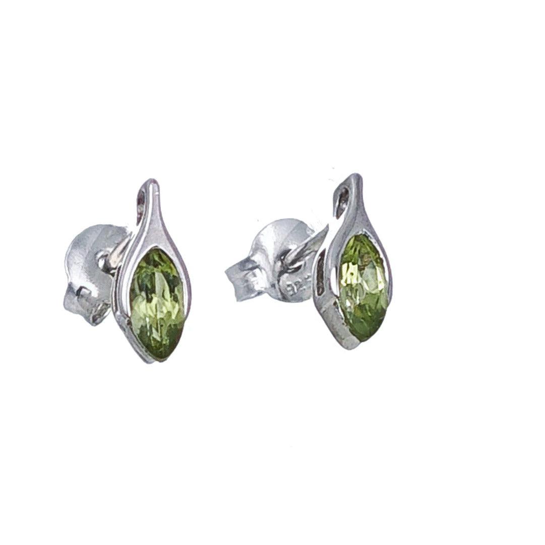  Natural Green Peridot minamilist Stud Earrings