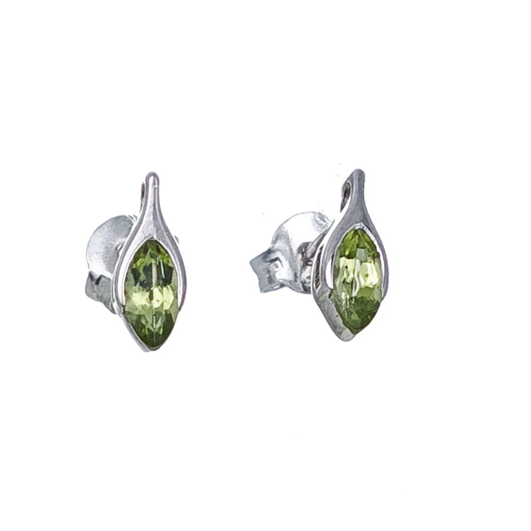  Natural Green Peridot minamilist Stud Earrings