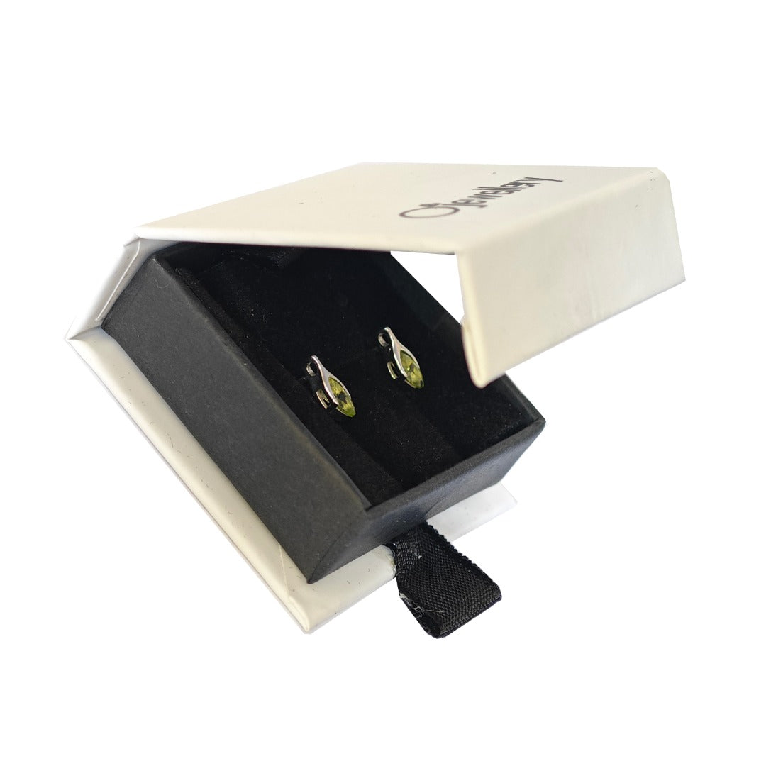  Natural Green Peridot minamilist Stud Earrings Boxed