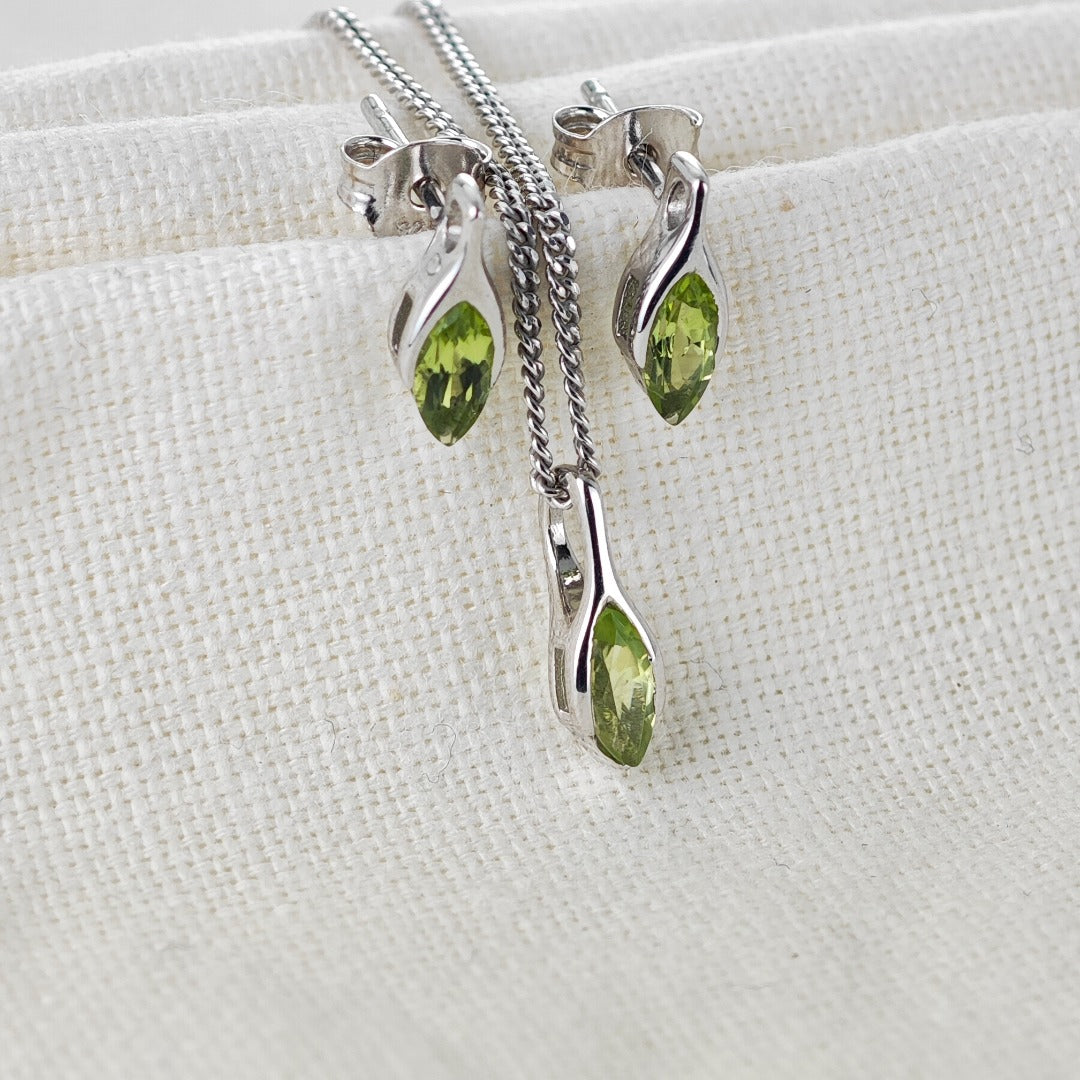 Set Peridot Necklace Earrings SMALL Solitaire Minimalist Marquise