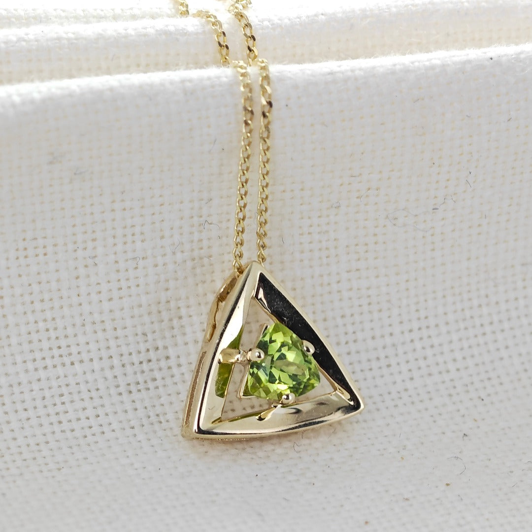 Elegant 9ct Gold Peridot Pendant | Green Trillion Gemstone | Hallmarked | UK Design
