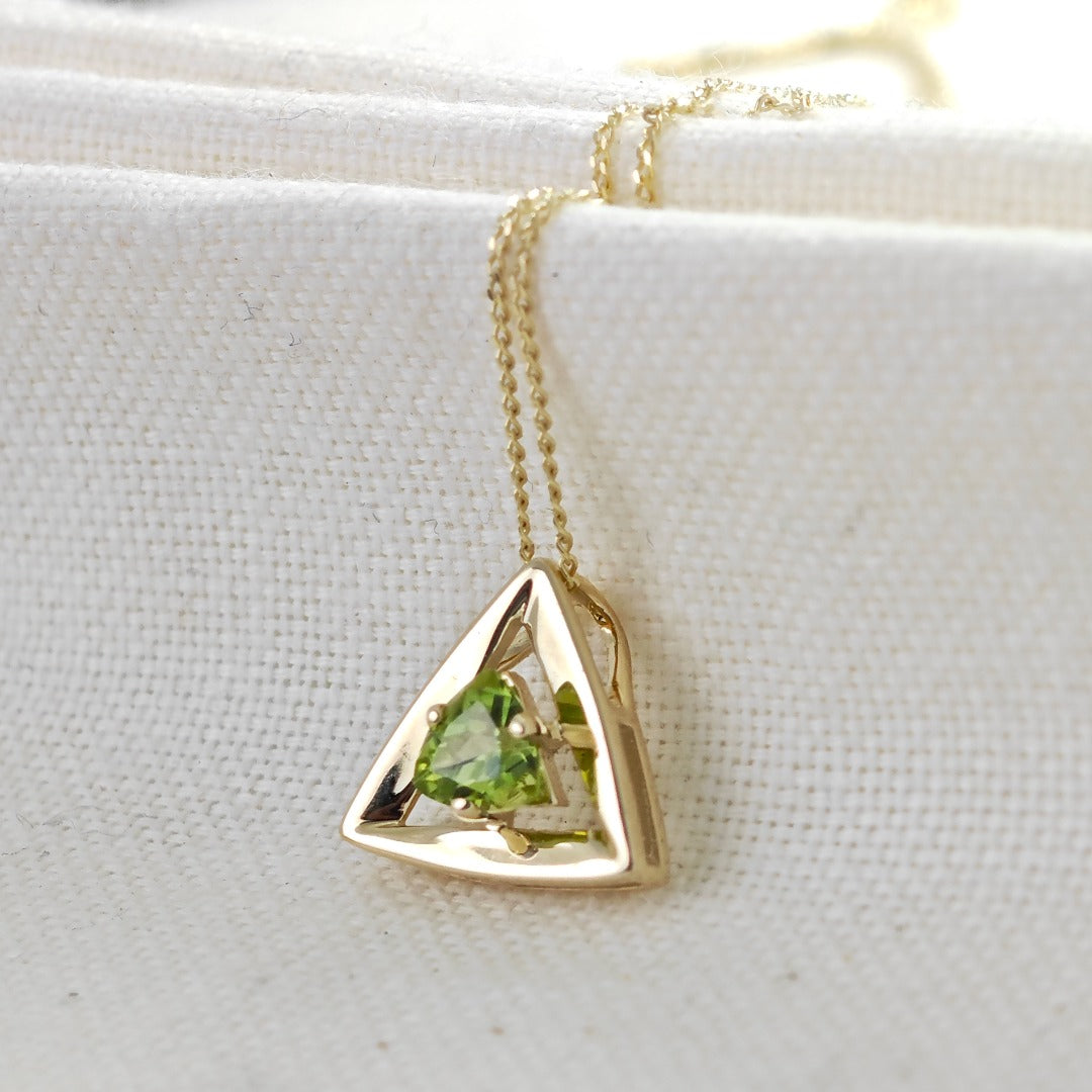 Elegant 9ct Gold Peridot Pendant | Green Trillion Gemstone | Hallmarked | UK Design
